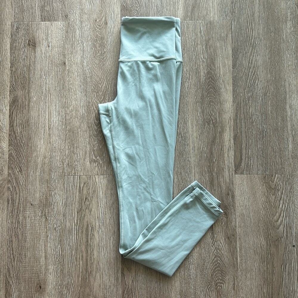 Athleta Ultra High Rise Elation Tight Leggings Light‎ Sage Green Size XS